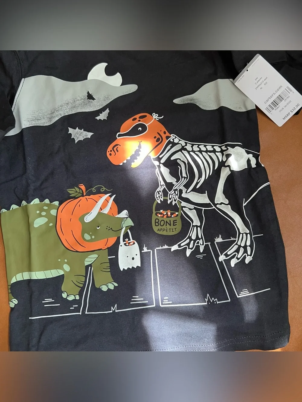 Carter's boys' 2-piece Sz 4T Halloween outfit DINOSAURS T-Shirt Jogger Pant Set